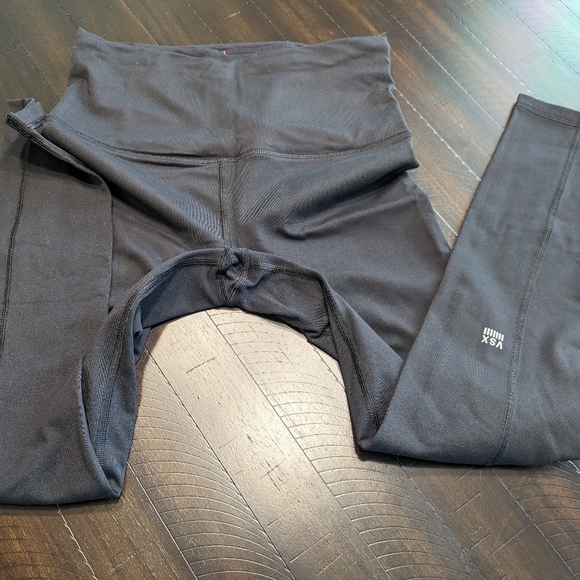 Victoria Secret Sport black leggings size small - Picture 3 of 6